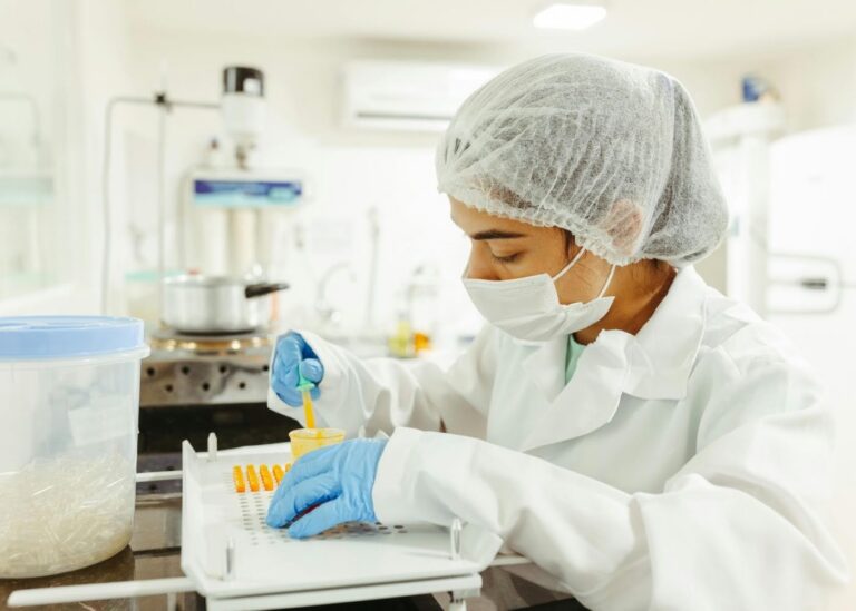 Direct-to-Consumer Lab Testing vs. Physician-Guided Testing: What's the Difference?